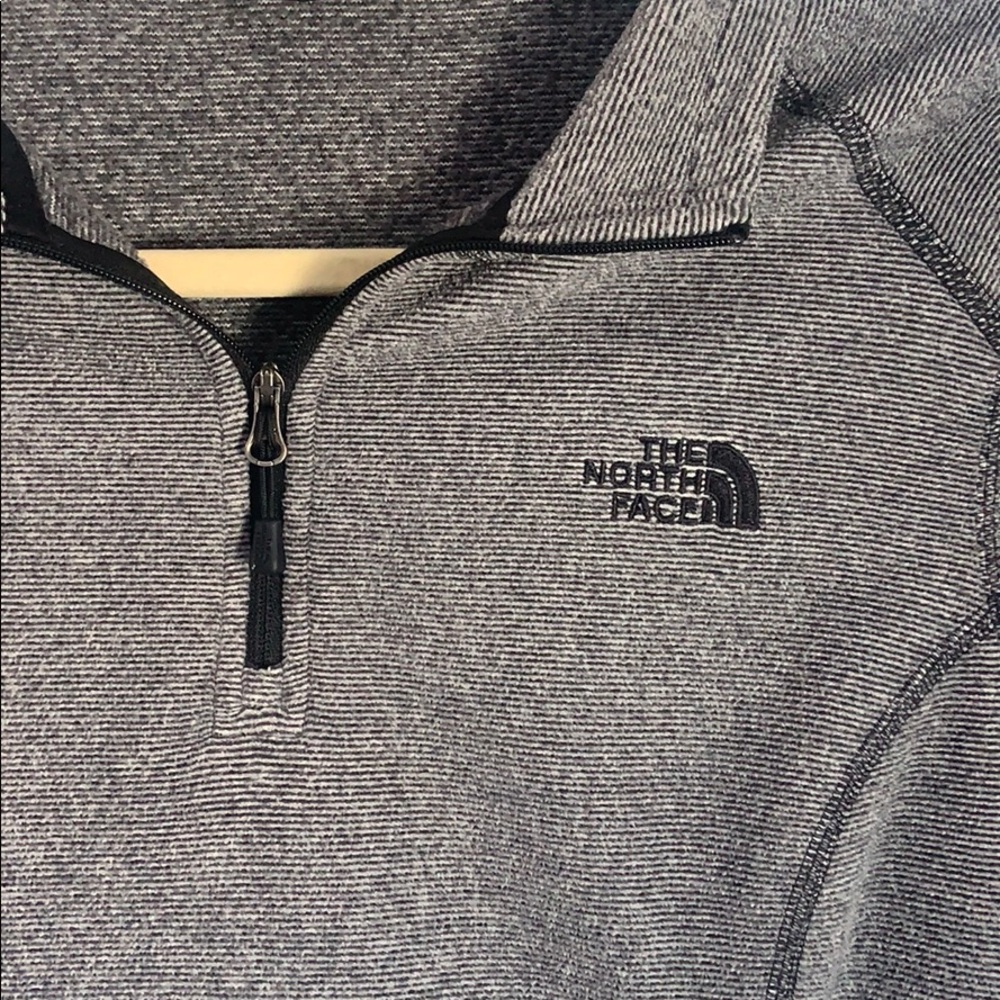 North face quarter zip - Picture 2 of 4